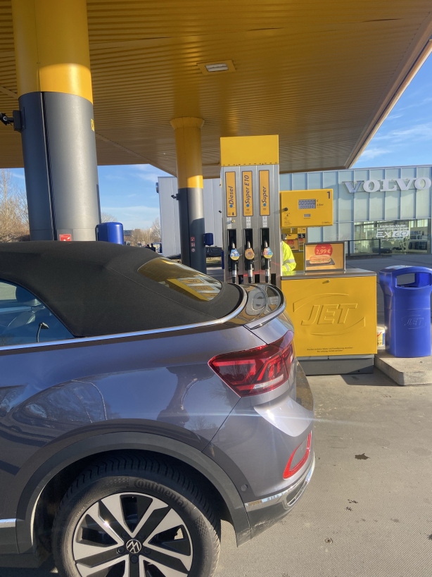 Zapfsäule der Jet-Tankstelle
